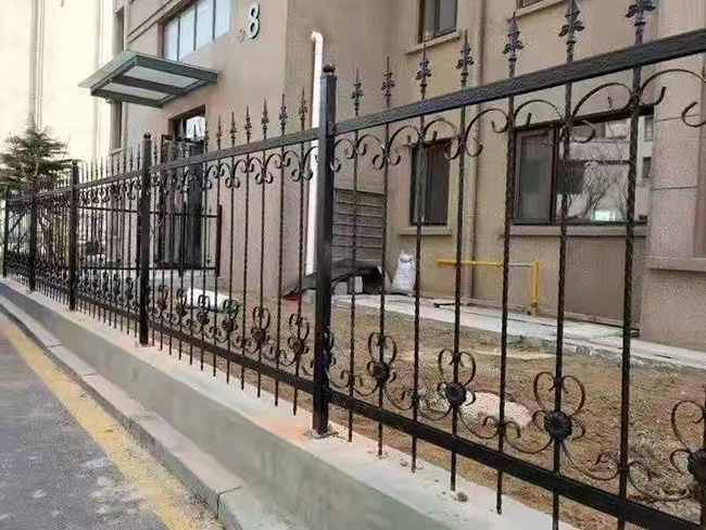 武汉铁艺围栏网
